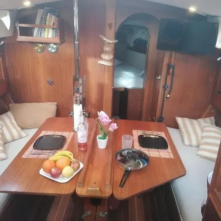 Cozy Sailboat Experience Botel Las Galletas